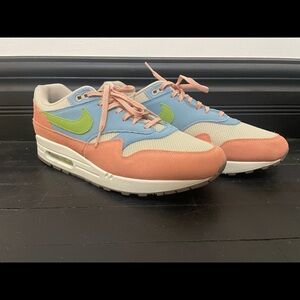 Like New Air Max 1 in pastel blue/salmon